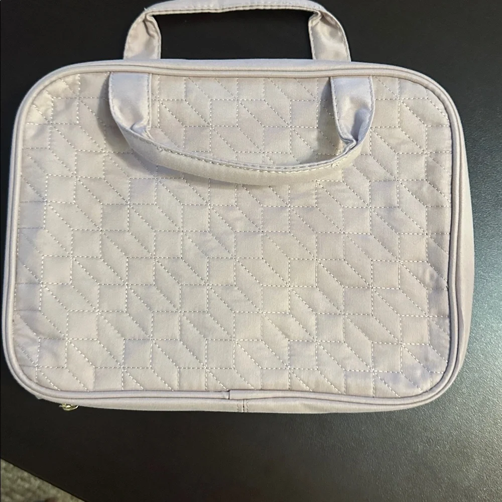 NWOT Quilted Light Pink Travel Hanging Organizer